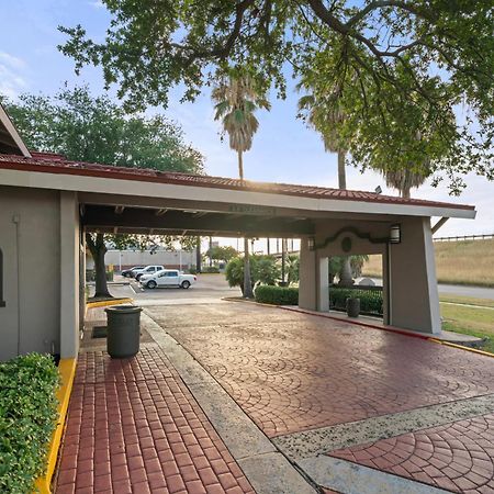 La Quinta Inn By Wyndham Corpus Christi North Exterior photo