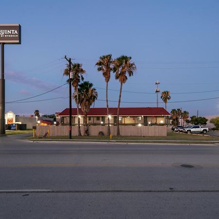 La Quinta Inn By Wyndham Corpus Christi North Exterior photo